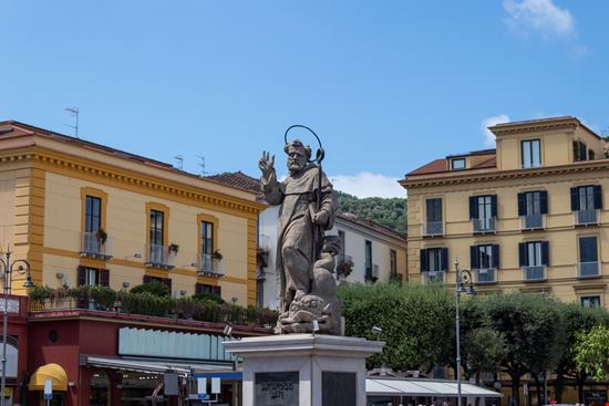 Tasso square Sorrento stock.adobe.com 