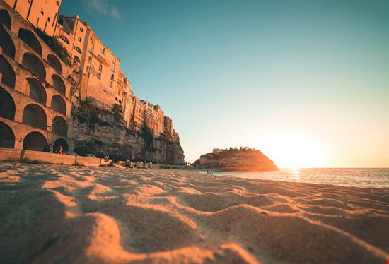 Tropea Spiaggia di Tropea stock.adobe.com 