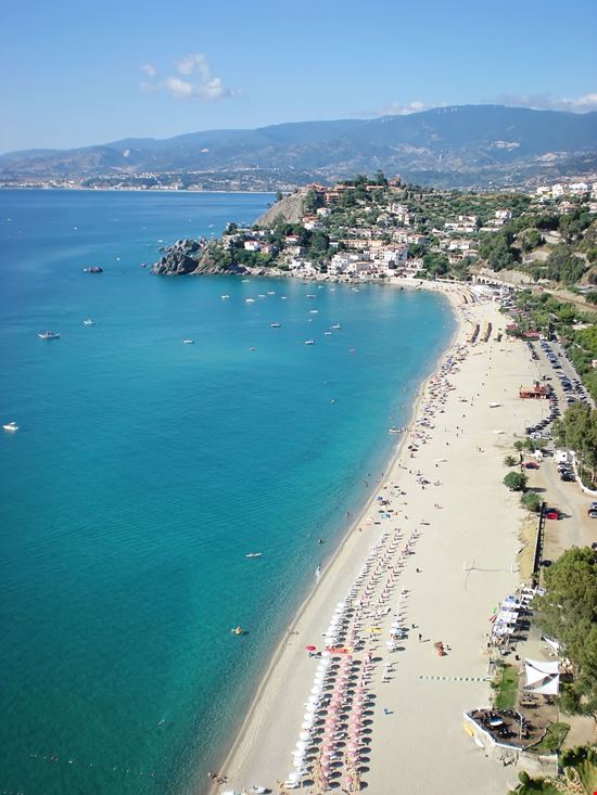 Tropea Spiaggia di Tropea stock.adobe.com 