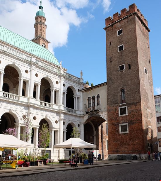Basilica Palladiana Vicenza stock.adobe.com 