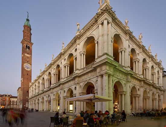 Basilica Palladiana Vicenza stock.adobe.com 