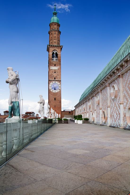 Basilica Palladiana Vicenza stock.adobe.com 