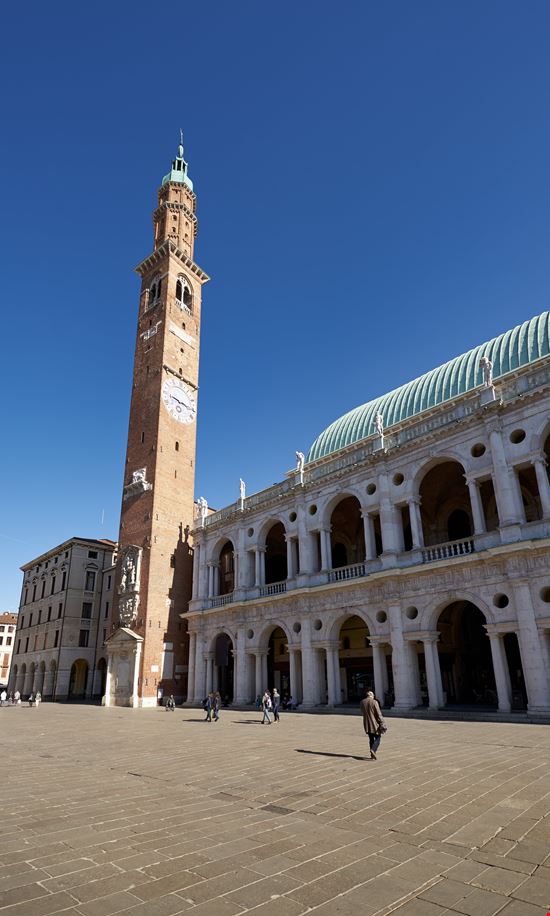 Basilica Palladiana Vicenza stock.adobe.com 