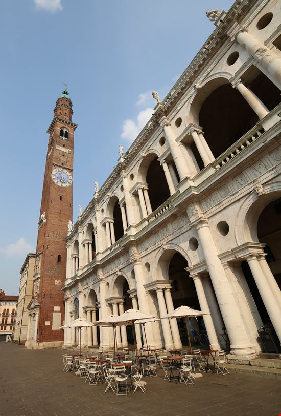 Basilica Palladiana Vicenza stock.adobe.com 