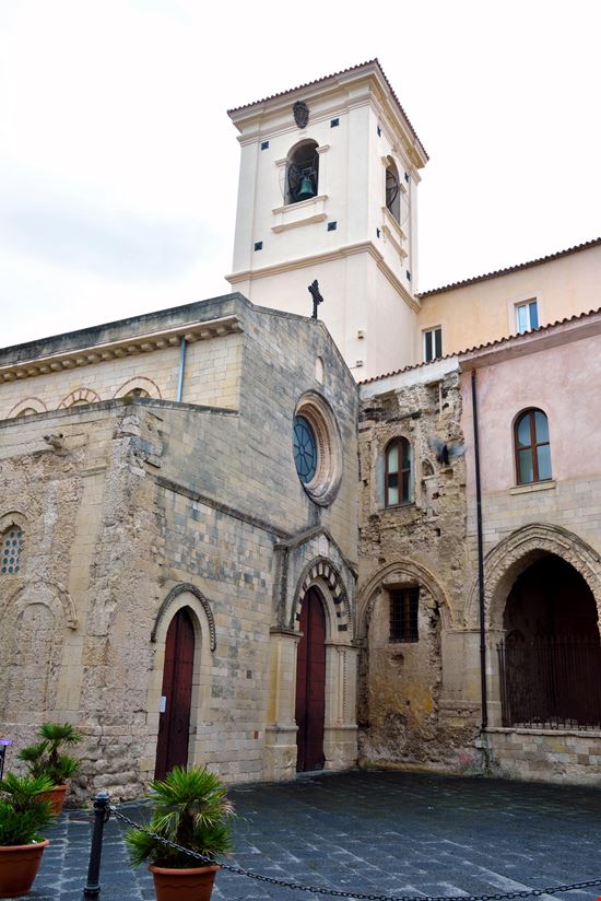 Tropea Cattedrale stock.adobe.com 