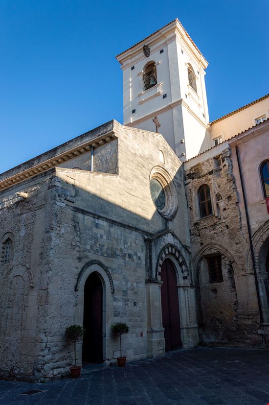 Tropea Cattedrale stock.adobe.com 