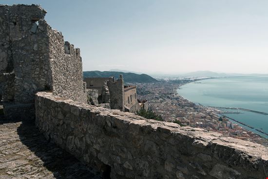 Salerno Castello di Arechi stock.adobe.com 