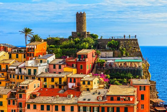 Vernazza Castello Doria stock.adobe.com 