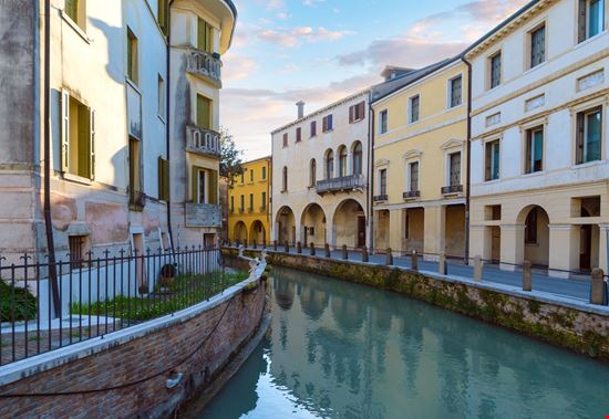 Treviso Canali stock.adobe.com 