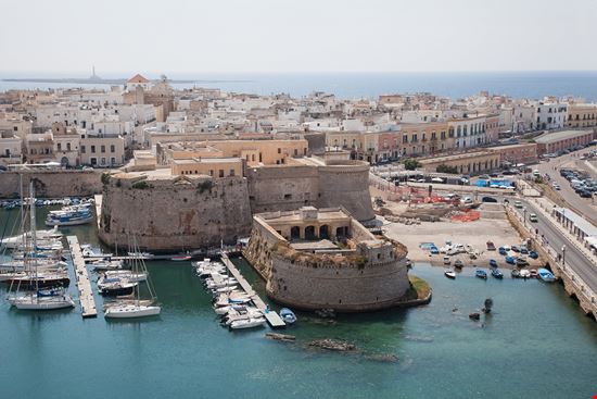 Gallipoli Castello angioino stock.adobe.com 