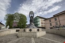Monumento alla Lira