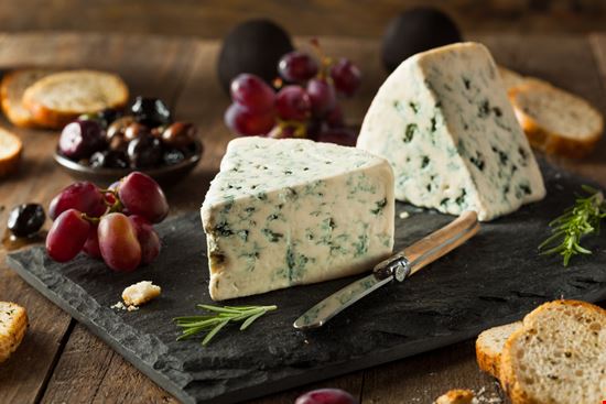 Gorgonzola Gorgonzola Brent Hofacker - Shutterstock.com 