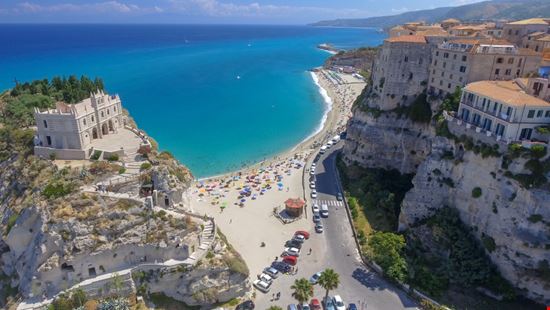 Marina dell'Isola Marina dell'Isola GagliardiImages - Shutterstock.com 