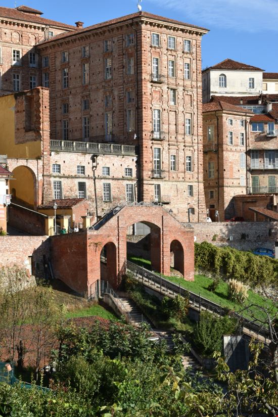 Mondovì La funicolare babi000000 - Shutterstock.com 