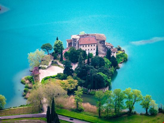 Castel Toblino Il castello sull'acqua GWI 