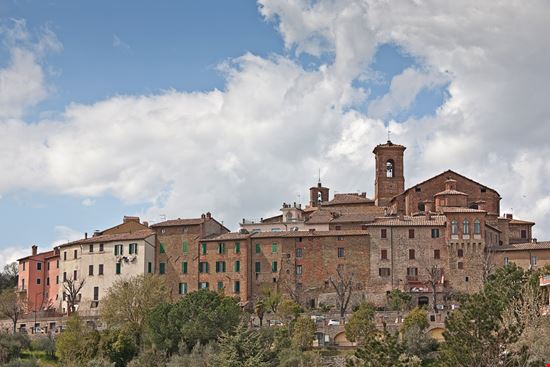 Panicale Panicale Eder - Shutterstock.com 