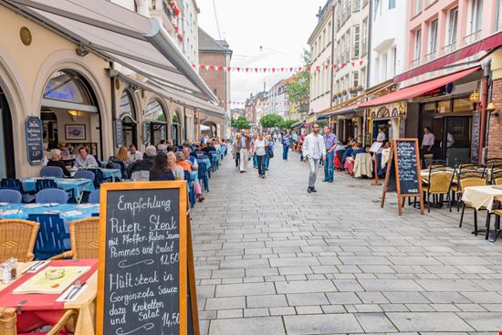 Dusseldorf Dusseldorf Takashi Images / Shutterstock.com 
