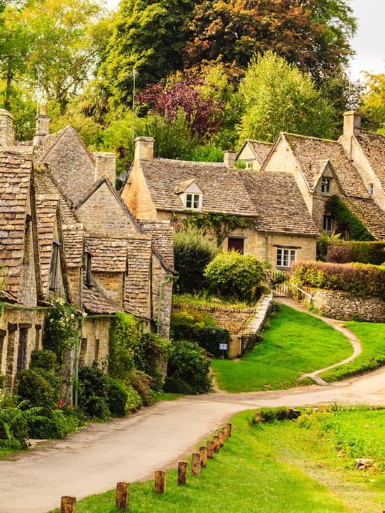 Bibury Bibury Voyagerix / Shutterstock.com 