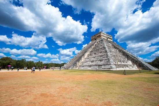 Chichen Itza Chichen Itza Akugasahagy - Shutterstock.com 