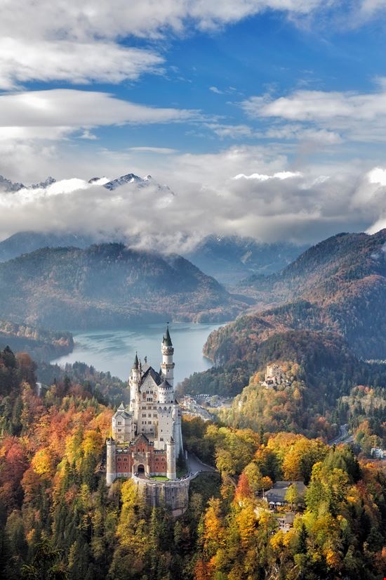 Castello di Neuschwanstein Castello di Neuschwanstein DieterMeyrl - Istockphoto.com 