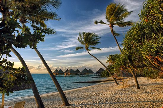 Bora Bora Bora Bora Lux Blue - Shutterstock.com 