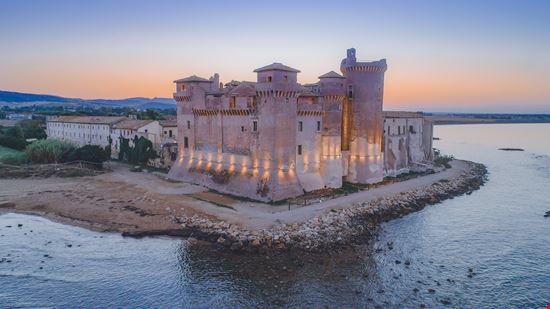 Santa Marinella Castello di Santa Severa stock.adobe.com 