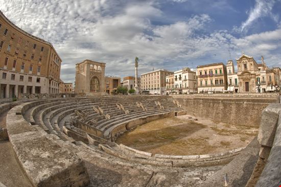 Lecce Anfiteatro romano  stock.adobe.com 