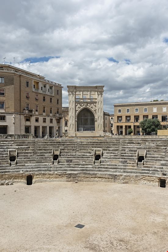 Lecce Anfiteatro romano  stock.adobe.com 
