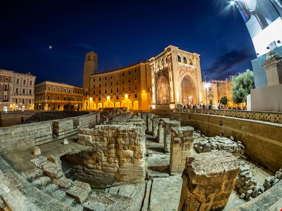 Lecce Anfiteatro romano  stock.adobe.com 