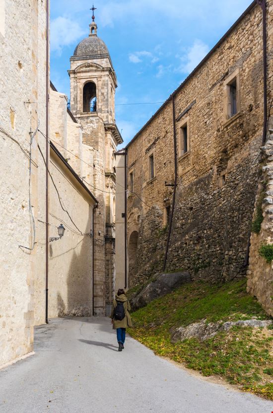 San Valentino in Abruzzo Citeriore San Valentino in Abruzzo Citeriore ValerioMei - Shutterstock.com 