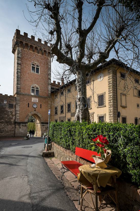Bolgheri Bolgheri robertonencini - Shutterstock.com robertonencini