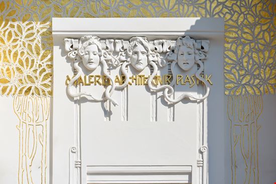 Vienna Palazzo della Secessione stock.adobe.com 