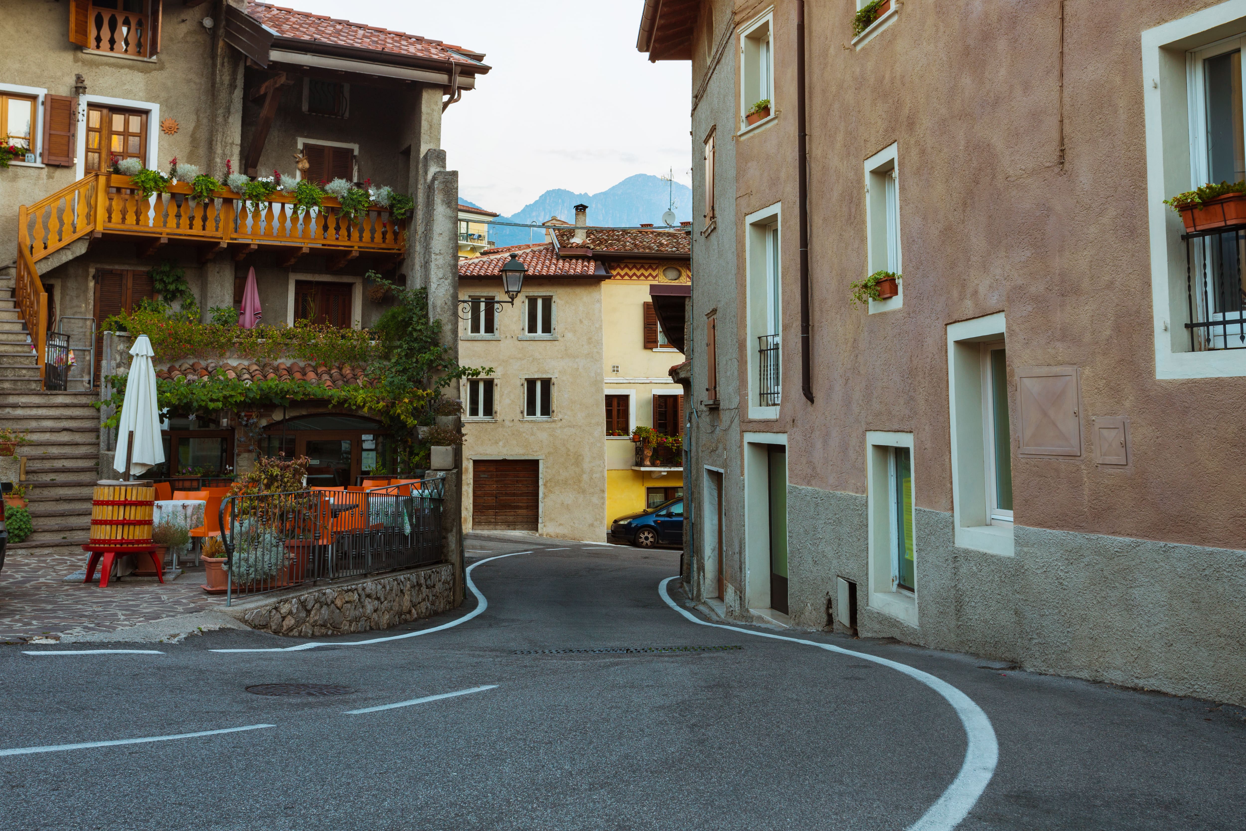 Tremosine