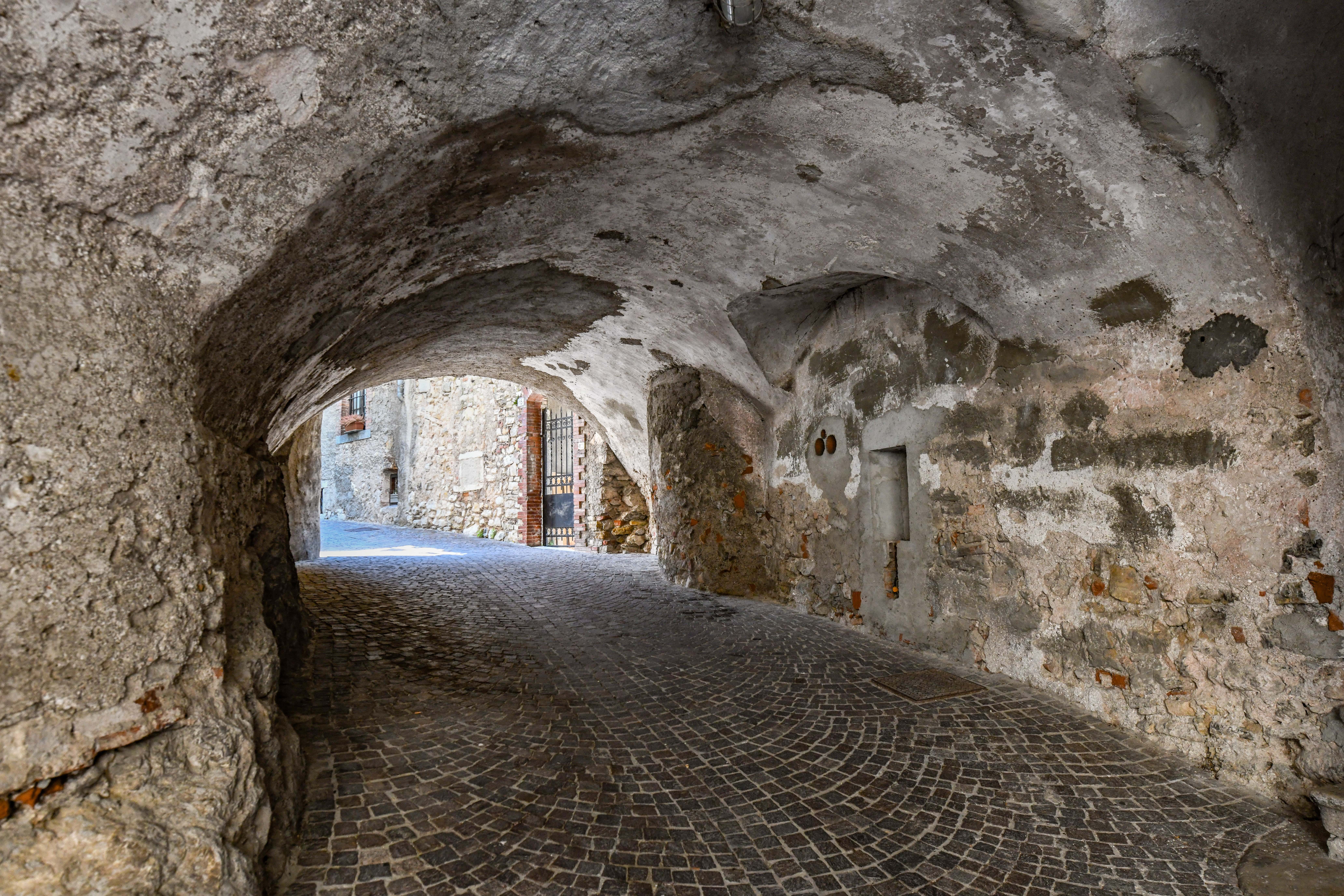 Tremosine