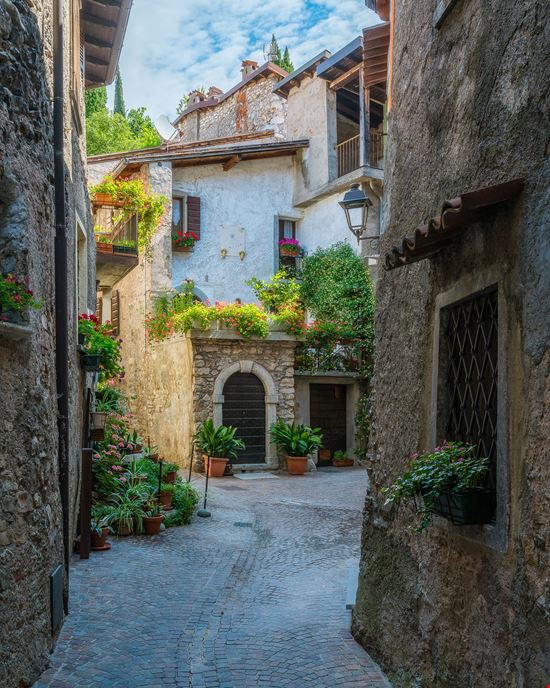 Tremosine Centro Storico stock.adobe.com 