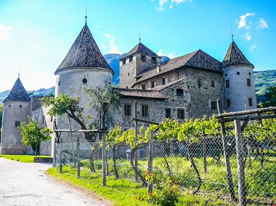 Castel Mareccio Castel Mareccio s74 / Shutterstock.com 