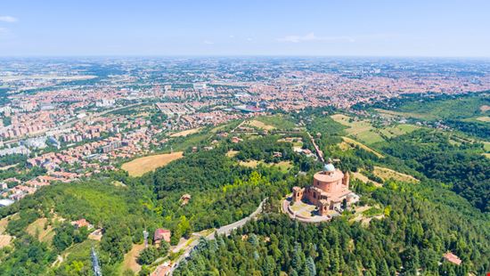 Santuario di San Luca Santuario di San Luca PriceM - Shutterstock.com 