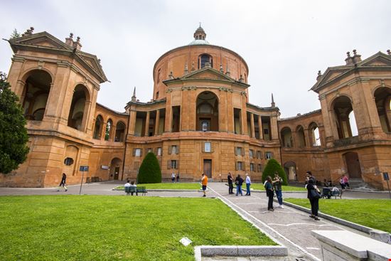 Santuario di San Luca Santuario di San Luca Joaquin Ossorio Castillo / Shutterstock.com 