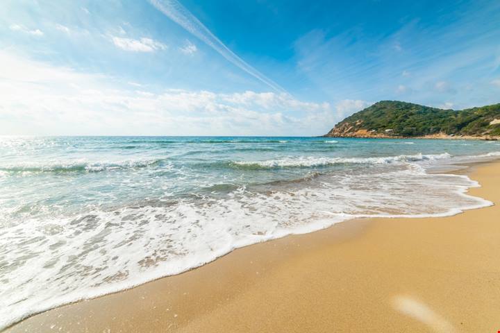 3 nomi per la stessa spiaggia: tra Alghero e Bosa c'è una spiaggia dove la 'farina' si tuffa in un mare caraibico