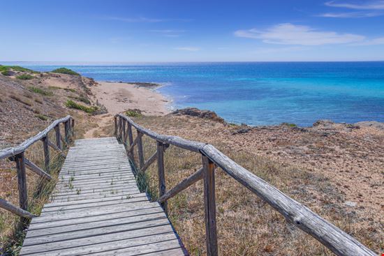 Dune di Campomarino Tra il verde e il blu del mare vololibero - Shutterstock.com 