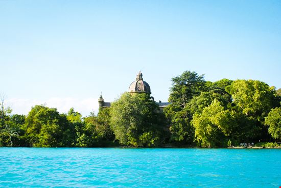 Isola Bisentina L'isoletta del Lago di Bolsena AndreaRo - Shutterstock.com 