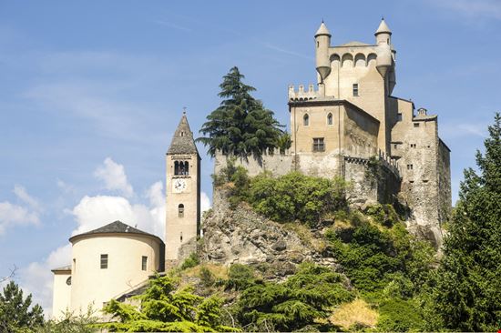 Castello di Saint-Pierre Il castello da favola in Valle d'Aosta Claudio Giovanni Colombo / Shutterstock.com 