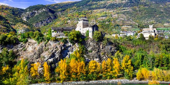 Castello di Saint-Pierre Il castello da favola in Valle d'Aosta leoks - Shutterstock.com 