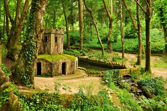 Sintra Palacio de Pena Bojan i Jelena - Shutterstock.com 