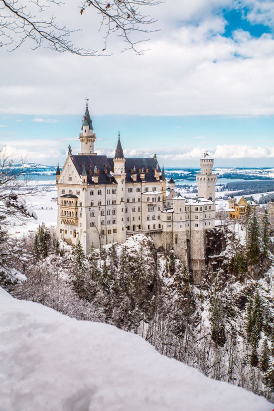 Castello di Neuschwanstein Castello di Neuschwanstein Natalia Kabliuk - Shutterstock.com 