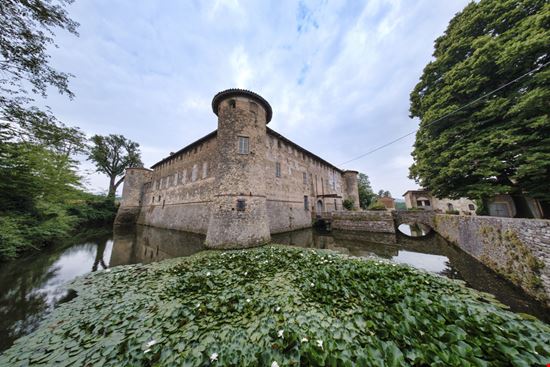 Castello di Agazzano Castello di Agazzano Claudio Giovanni Colombo / Shutterstock.com 