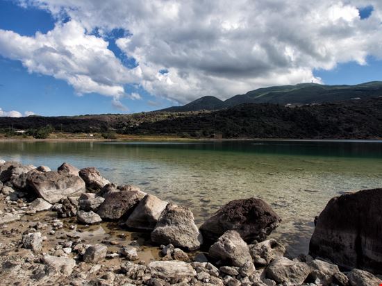 Isola di Pantelleria Lago Specchio di Venere stock.adobe.com 