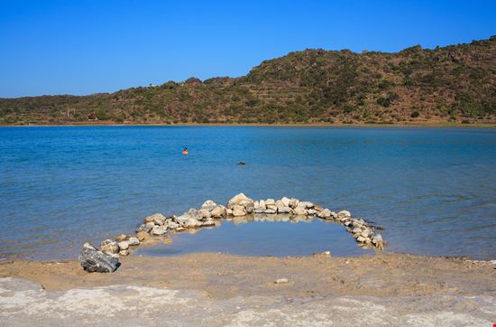 Isola di Pantelleria Lago Specchio di Venere stock.adobe.com 