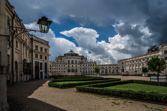 Stupinigi Palazzina di caccia stock.adobe.com 