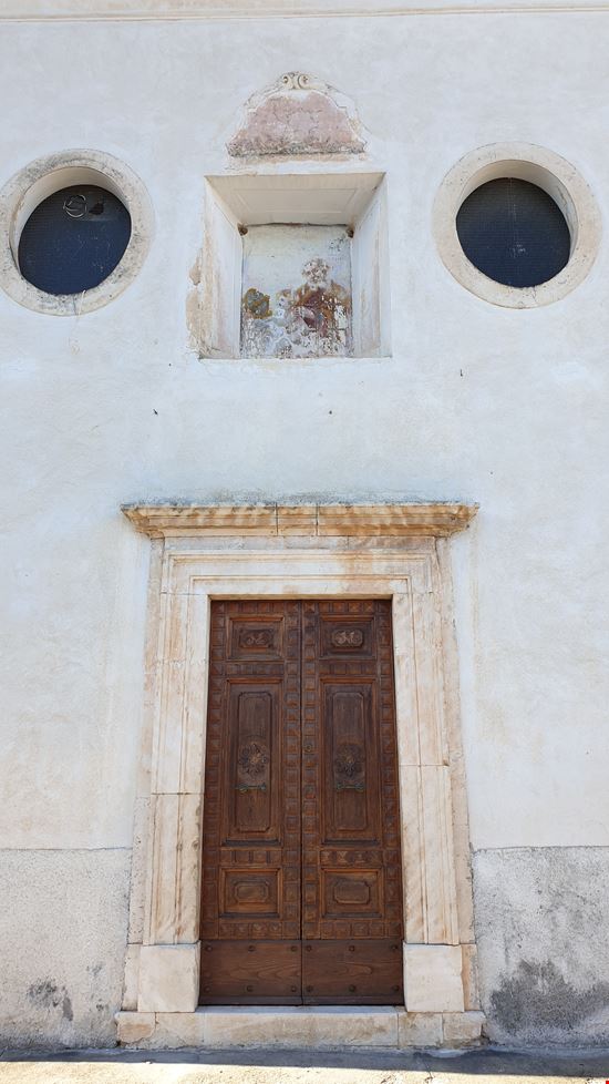 Prata d'Ansidonia Il borgo di Tussio "File:Tussio (Prata d'Ansidonia - AQ) 09.jpg" by Pietro is licensed under CC BY-SA 4.0 